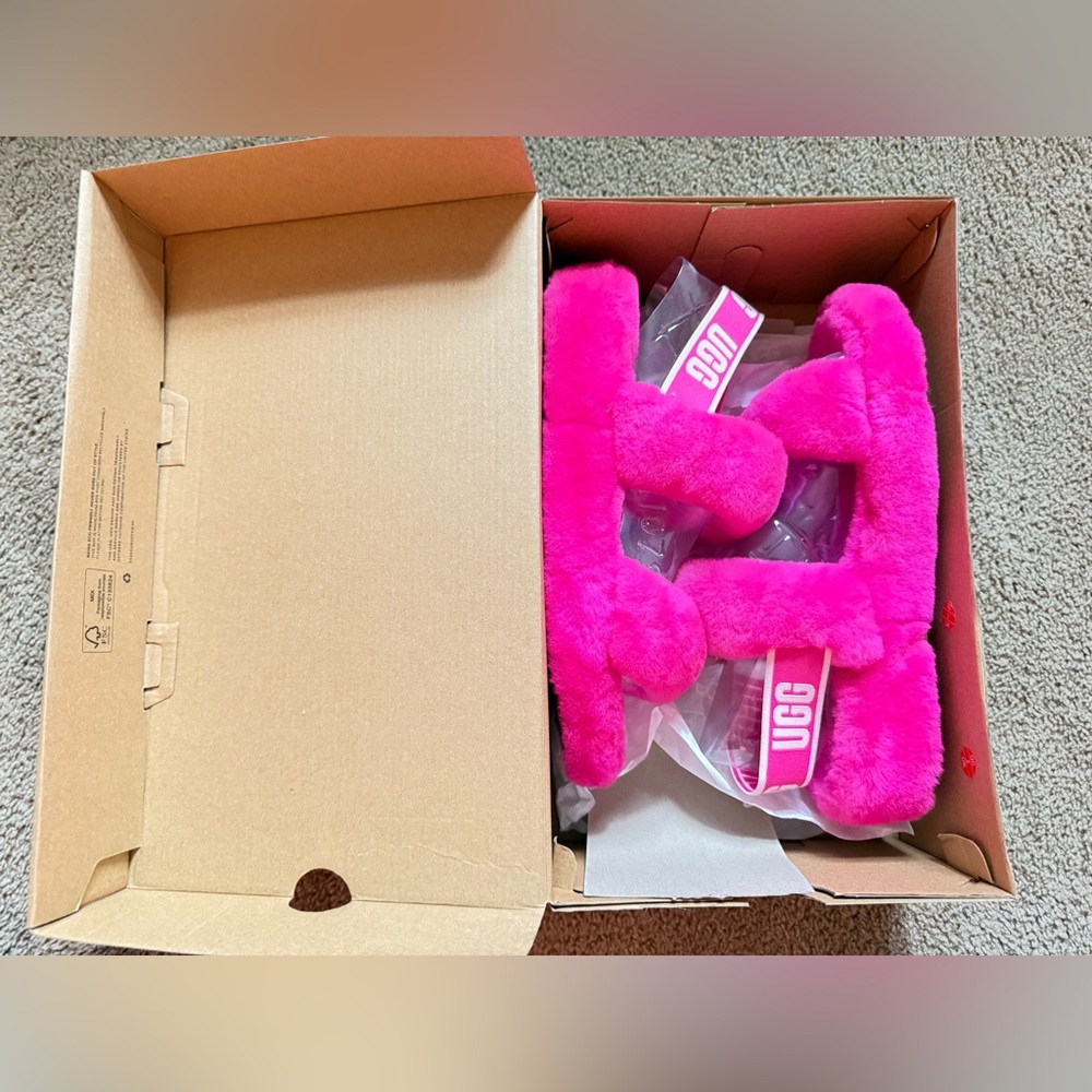 UGG oh yeah slippers size 10 - Picture 11 of 13